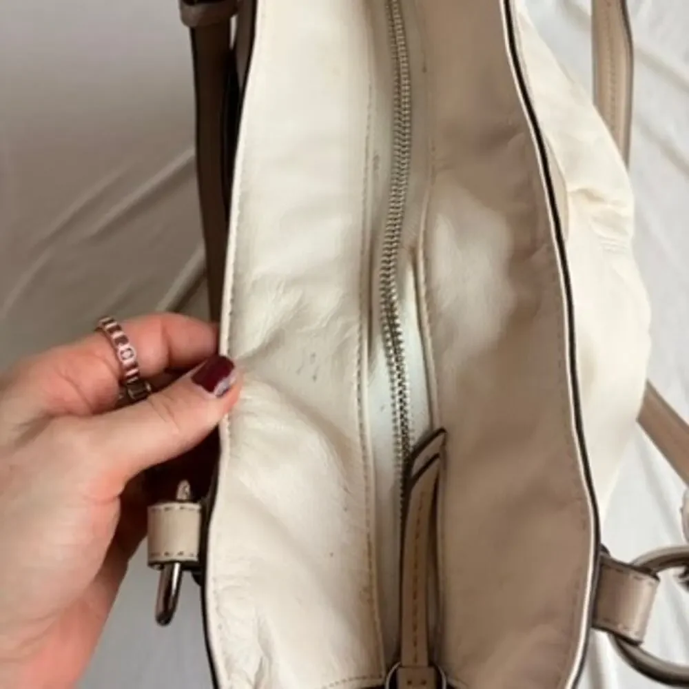 Vintage Coach Alexandra F20812 Cream & Taupe Leather Shoulder Tote